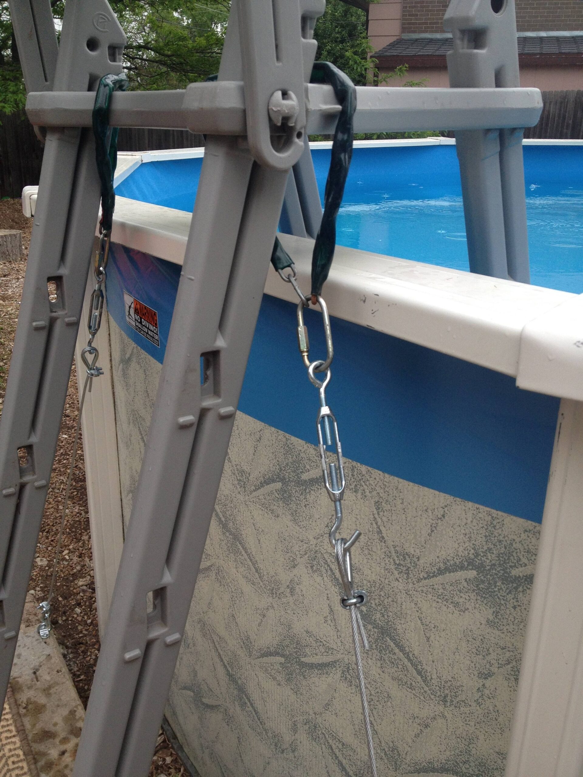 How to Make Pool Ladder Stable